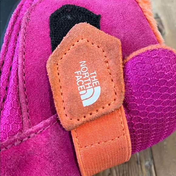 The North Face apenglow Waterpoof winter snow boots kids 8 pink pull on - Picture 11 of 12